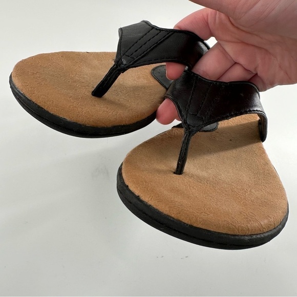 Boc born concepts sandals size 9 black faux leather vegan thong flip flops - Picture 9 of 12